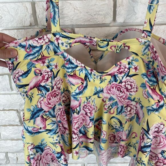 Torrid Swimwear Women’s Tankini Swim Top Size 2F Yellow Floral Padded Underwire - Picture 7 of 8
